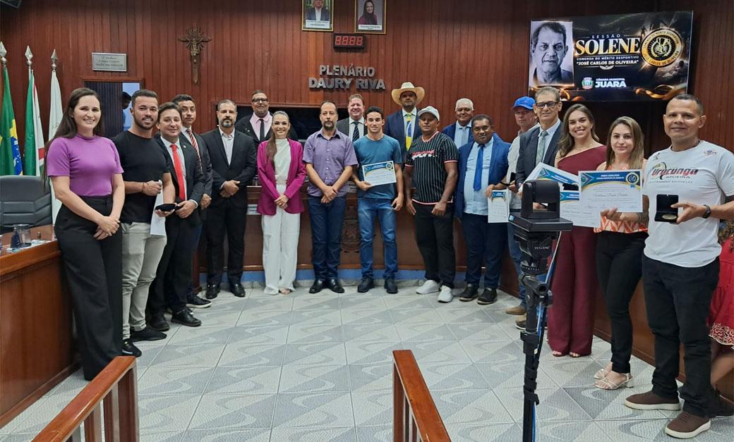 Comenda criada por vereador Eduardo do Boxe homenageou pessoas que fazem histórias do esporte em Juara